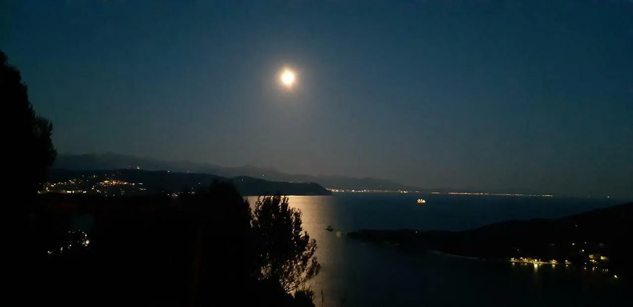 La Martina Portovenere Trekking Cottage بورتوفينيري بيت ضيافة